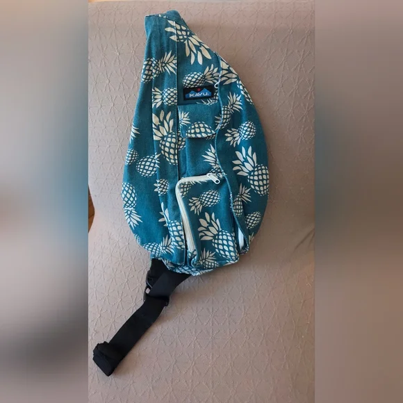 Kavu Blue Pineapple Sling Bag Amazon.com: KAVU Original Rope Sling Pack with Adjustable  main image 4